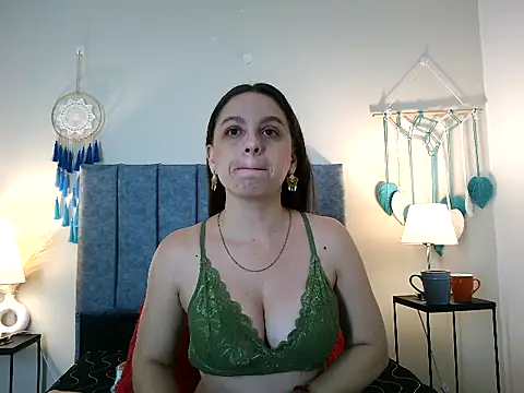 NatalyGuzman26 online show from 19, 2, 2026