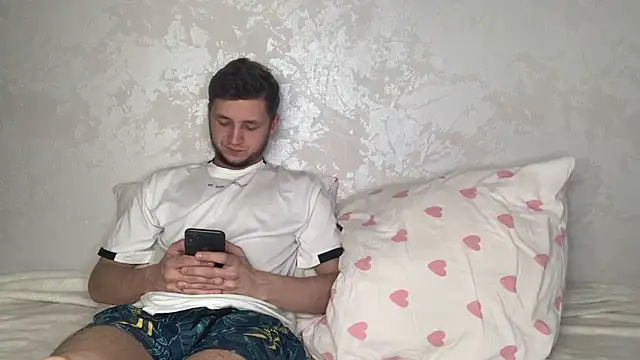 MoonBabyCouple online show from 8, 5, 2026
