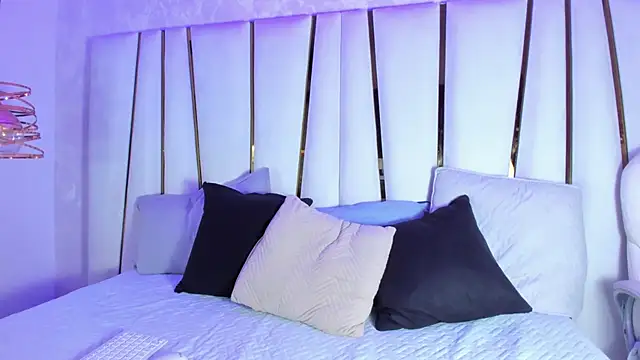 SofiaGlow  online show from 12, 2, 2026