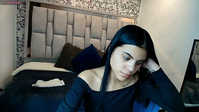 Snapshot of Emily__Cute__ chatting on 27, 2, 2026 Emily Cute online show from 27, 2, 2026