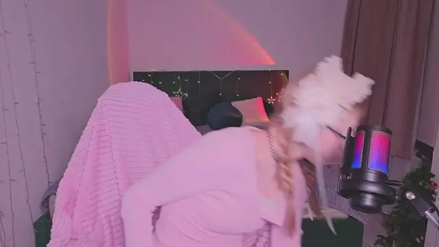 Snapshot of alicedews chatting on 9, 2, 2026 alicedews online show from 9, 2, 2026