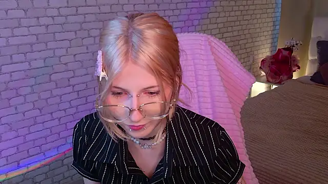 Snapshot of alicedews chatting on 21, 2, 2026 alicedews online show from 21, 2, 2026