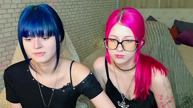 Snapshot of michelewild chatting on 15, 4, 2026 michelewild online show from 15, 4, 2026