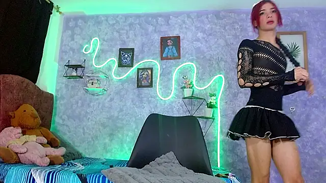 Everlin  Hot  online show from 9, 2, 2026