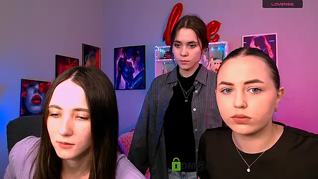 laurenmurrr online show from 25, 3, 2026