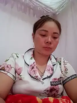 Snapshot of neyney110 chatting on 24, 2, 2026 neyney110 online show from 24, 2, 2026