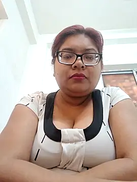 Elie Hallway online show from 3, 2, 2026