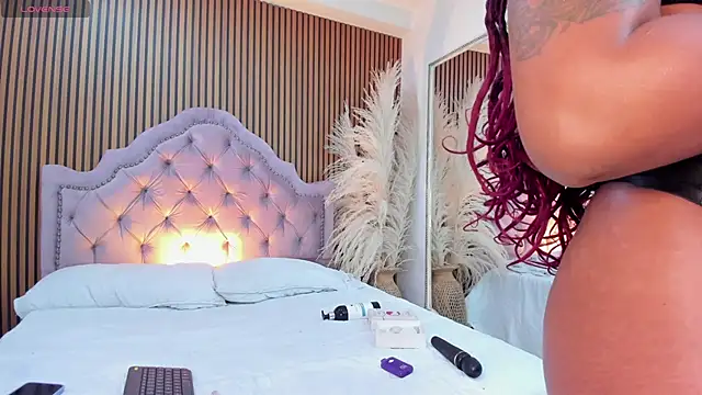 StacyMoon  online show from 17, 2, 2026