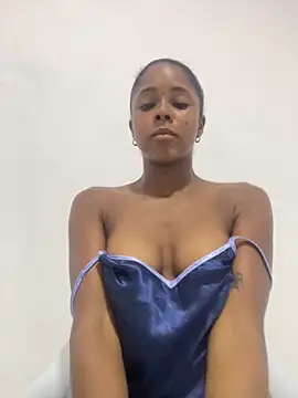 LIA PARKERR online show from 30, 5, 2026