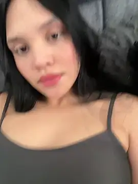 Malory Saenzz online show from 5, 5, 2026