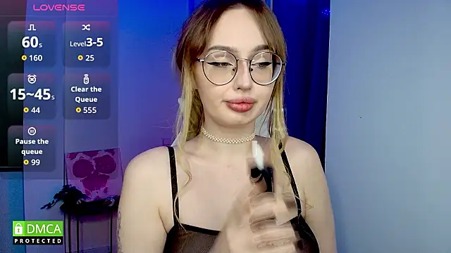 AdeLuna online show from 28, 2, 2026