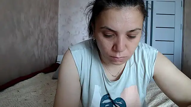 Snapshot of LorraGrey chatting on 22, 6, 2026 LorraGrey online show from 22, 6, 2026