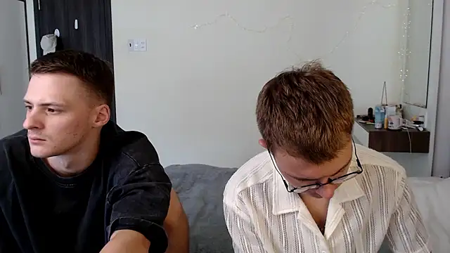 NikiKerryCum online show from 22, 5, 2026