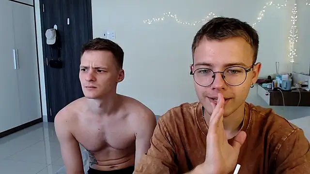 NikiKerryCum online show from 23, 5, 2026