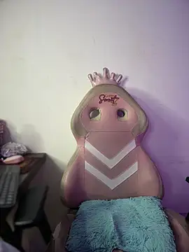 Miia  Taylor online show from 5, 3, 2026