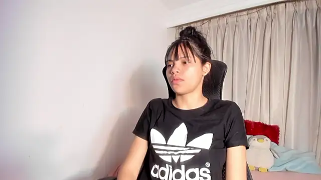 Snapshot of kendall_hernandez chatting on 6, 2, 2026 kendall hernandez online show from 6, 2, 2026