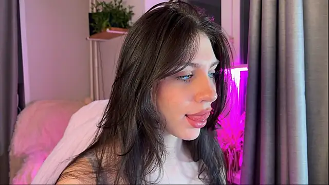 lunawho online show from 27, 2, 2026