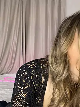 Snapshot of Alyxra chatting on 9, 2, 2026 Alyxra online show from 9, 2, 2026