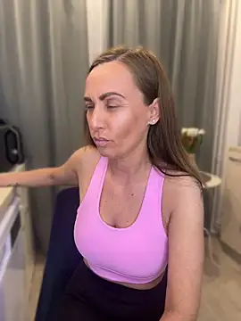 DivineAmely online show from 25, 5, 2026