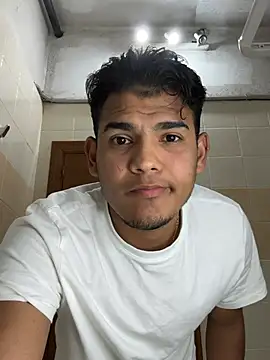 Snapshot of DavShi chatting on 3, 2, 2026 DavShi online show from 3, 2, 2026