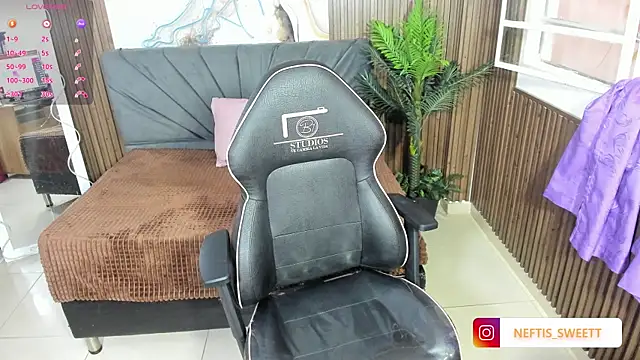 NEFTIS TAY online show from 10, 7, 2026