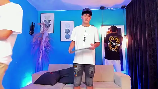 KingOfHeavens 2 online show from 11, 2, 2026