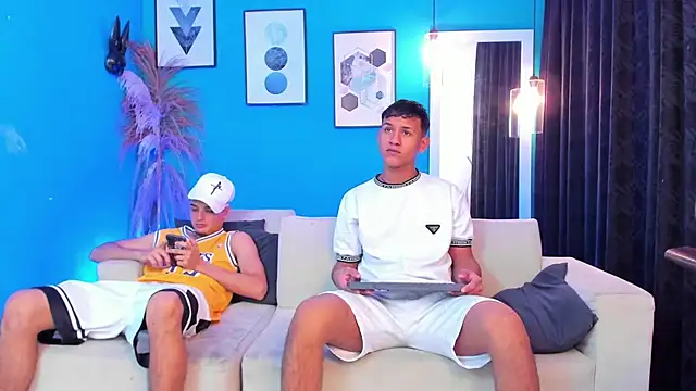 KingOfHeavens 2 online show from 25, 2, 2026