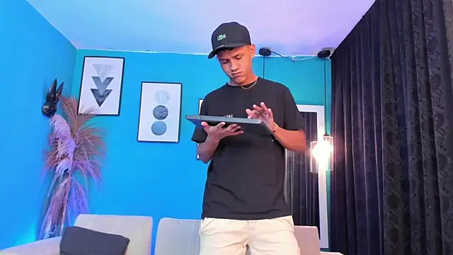 KingOfHeavens 2 online show from 26, 2, 2026