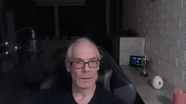 Snapshot of KoelnKoeln chatting on 4, 2, 2026 KoelnKoeln online show from 4, 2, 2026