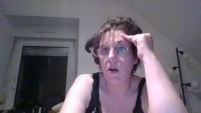 OIseauNoir88 online show from 20, 4, 2026