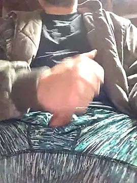 KrazyNutz420 online show from 11, 2, 2026