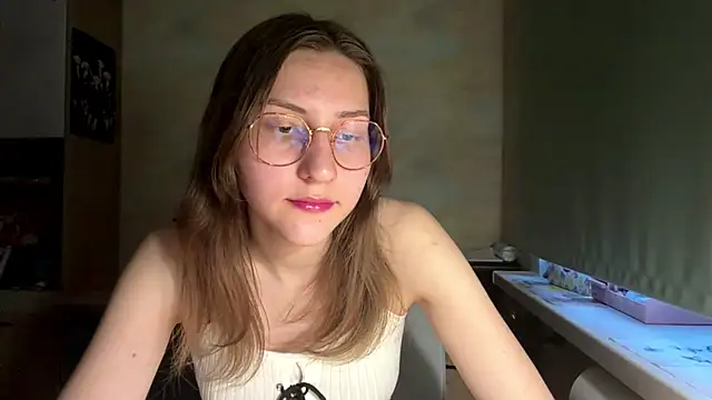 Miaaa Moon online show from 16, 5, 2026