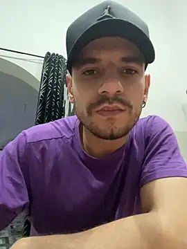 alessand180521 online show from 11, 2, 2026