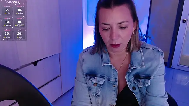 Snapshot of milfsecret69 chatting on 8, 4, 2026 milfsecret69 online show from 8, 4, 2026