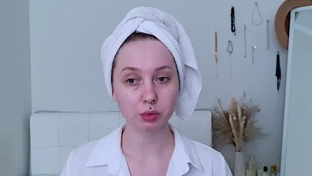 CandiceKingzzz online show from 18, 3, 2026