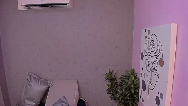 lil miia online show from 10, 3, 2026