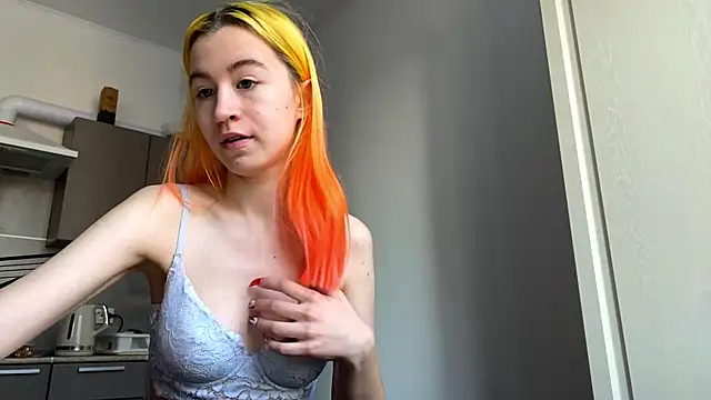 Snapshot of EmilyHein chatting on 15, 2, 2026 EmilyHein online show from 15, 2, 2026