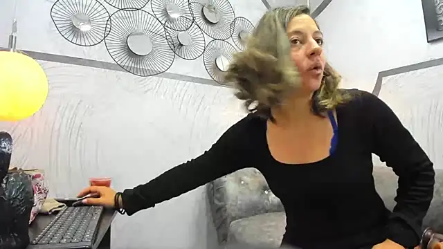 ArianaSommers online show from 1, 6, 2026