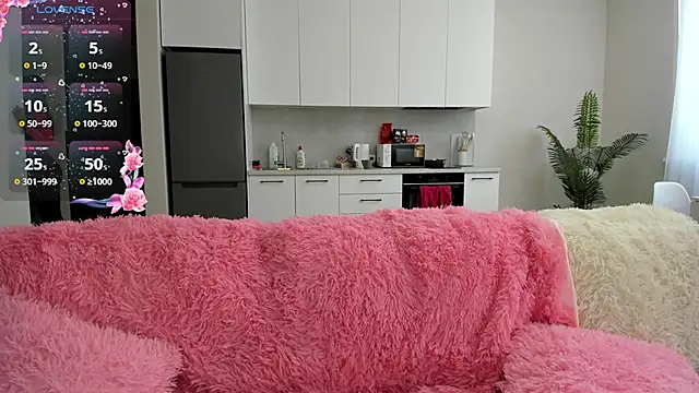 G0od girl online show from 4, 3, 2026