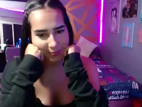 Evelyn lovers  online show from 8, 4, 2026