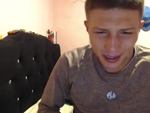 Snapshot of Cronos_Hot_8 chatting on 9, 2, 2026 Cronos Hot 8 online show from 9, 2, 2026