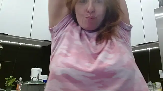 HazelSkyesChat online show from 27, 5, 2026