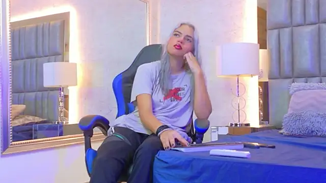 AlanaHouston online show from 16, 7, 2026