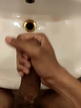 Snapshot of marcooo22annni chatting on 2, 4, 2026 marcooo22annni online show from 2, 4, 2026