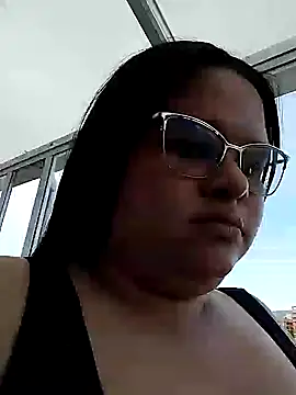 Snapshot of SamanthaStonee chatting on 11, 2, 2026 SamanthaStonee online show from 11, 2, 2026