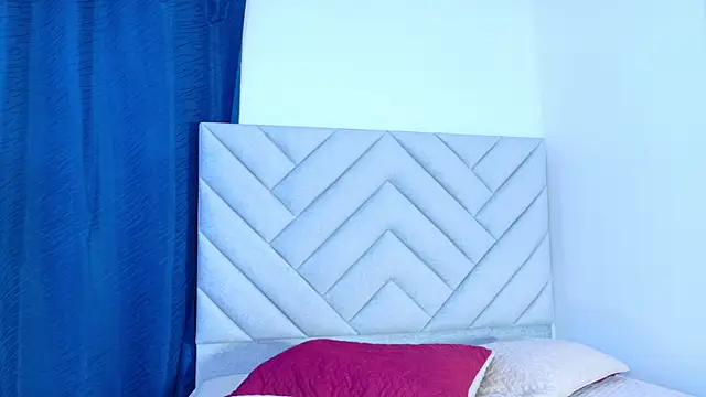 Snapshot of AnaisDream_ chatting on 5, 2, 2026 AnaisDream online show from 5, 2, 2026