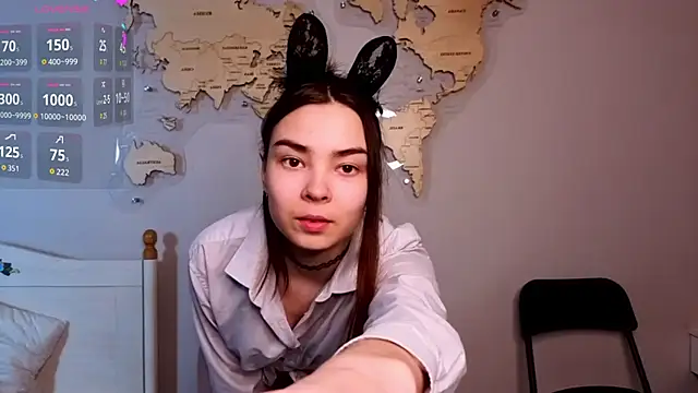 Snapshot of EddieChery chatting on 3, 4, 2026 EddieChery online show from 3, 4, 2026