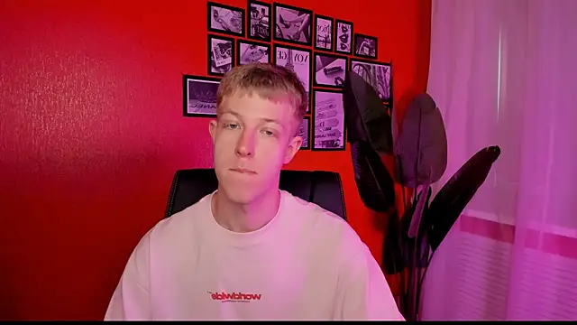 Snapshot of Dylan_Norton chatting on 16, 7, 2026 Dylan Norton online show from 16, 7, 2026