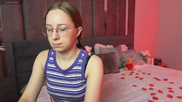 LillAlice online show from 10, 2, 2026