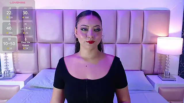 KiaraEverly online show from 2, 3, 2026